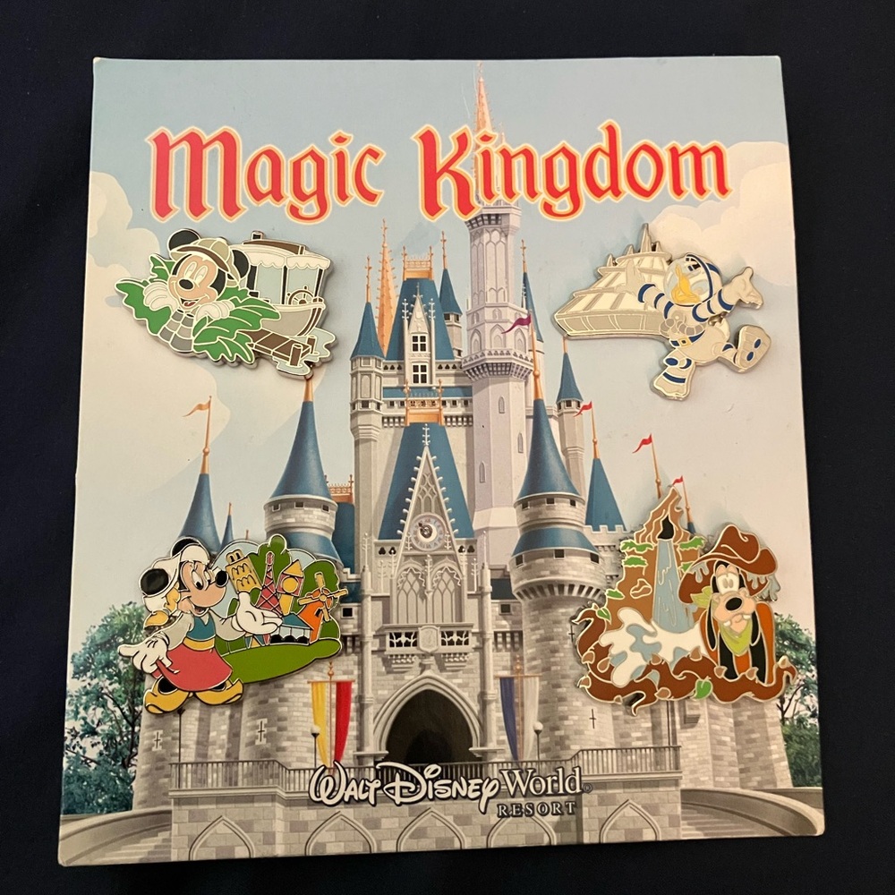 Disney Magic Kingdom Pin Collection Set